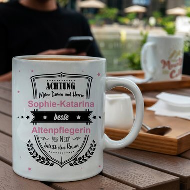 Personalisierter Kaffeebecher - Tasse - Achtung meine Damen und Herren - Wunschname & Wunschberuf Damen weiss-blanko